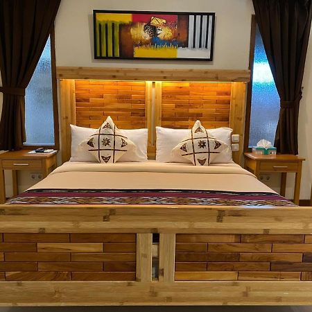 Jepara Marina Beach Bungalows Exterior foto