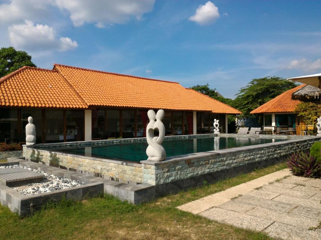 Jepara Marina Beach Bungalows Exterior foto