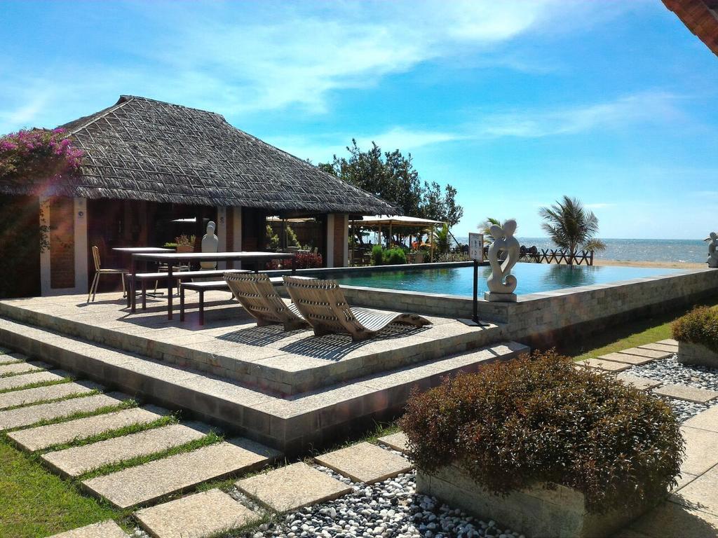 Jepara Marina Beach Bungalows Exterior foto