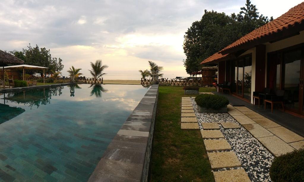 Jepara Marina Beach Bungalows Exterior foto